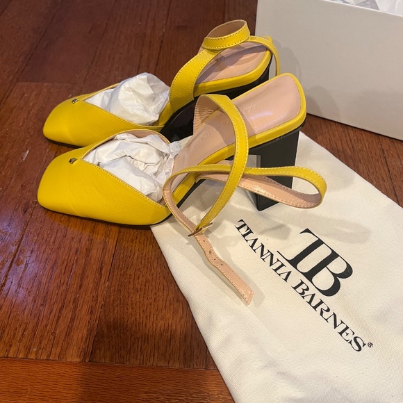 Extra - Picture 2 of 4